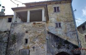 4 pièces maison en ville 135 m² à Motovun, Croatie. 85,000 €