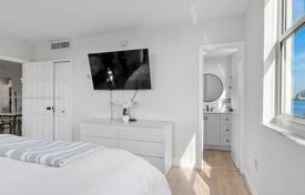 2 pièces appartement en copropriété 124 m² à Miami Beach, Etats-Unis. 622,000 €
