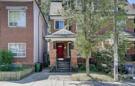 Maison mitoyenne – Euclid Avenue, Toronto, Ontario,  Canada. C$2,394,000