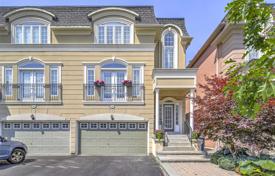 4 pièces maison mitoyenne à North York, Canada. C$1,943,000