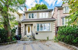 4 pièces maison en ville à Old Toronto, Canada. C$1,874,000