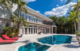Villa – Fort Lauderdale, Floride, Etats-Unis. $2,799,000