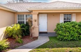 Maison en ville – Cape Coral, Floride, Etats-Unis. $325,000