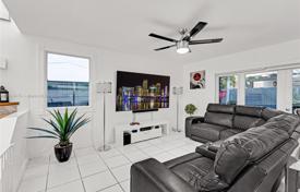 Maison en ville – West End, Miami, Floride,  Etats-Unis. $535,000