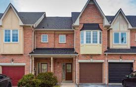 Maison mitoyenne – Scarborough, Toronto, Ontario,  Canada. C$1,364,000