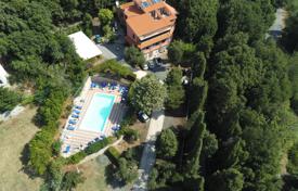 23 pièces villa en Pisa, Italie. 980,000 €