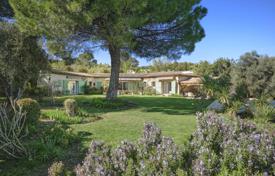 Maison de campagne – Mougins, Côte d'Azur, France. 1,490,000 €