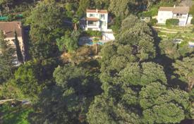 6 pièces villa à La Croix-Valmer, France. 2,200,000 €