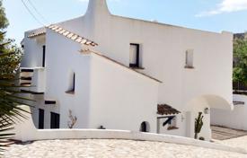 4 pièces maison mitoyenne 150 m² à Tamariu, Espagne. 1,025,000 €