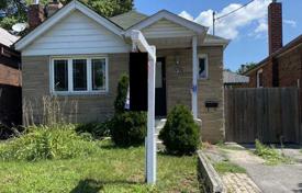 3 pièces maison en ville en York, Canada. C$1,008,000