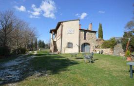 5 pièces villa 320 m² à Collazzone, Italie. 580,000 €