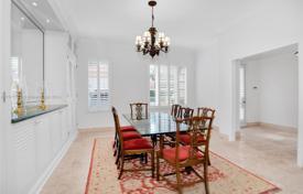 Maison en ville – Coral Gables, Floride, Etats-Unis. $2,075,000
