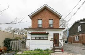 4 pièces maison en ville en York, Canada. C$997,000