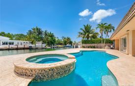 Villa – North Miami, Floride, Etats-Unis. $1,400,000