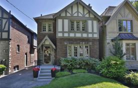 4 pièces maison en ville à East York, Canada. C$2,480,000