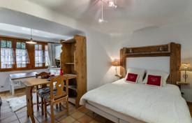 MAGNIFIQUE CHALET AU COEUR DE LA STATION. 1,870,000 €