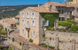 Maison mitoyenne – Murs (Provence - Alpes - Cote d'Azur), Provence-Alpes-Côte d'Azur, France. 1,000,000 €