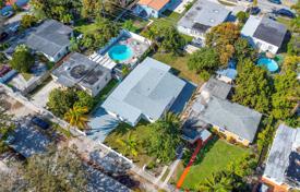 Maison en ville – North Miami, Floride, Etats-Unis. $750,000