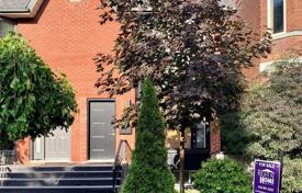 Maison mitoyenne – Old Toronto, Toronto, Ontario,  Canada. C$1,728,000