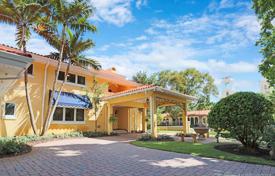8 pièces villa 717 m² à Coral Gables, Etats-Unis. $2,249,000