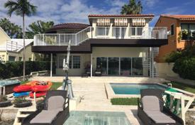 Villa – Miami Beach, Floride, Etats-Unis. $4,999,000