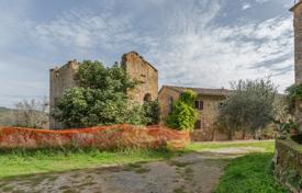 16 pièces domaine 586 m² en San Gimignano, Italie. 1,200,000 €