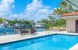Villa – North Miami, Floride, Etats-Unis. $1,299,000