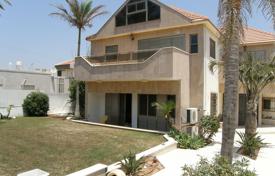 Maison de campagne – Netanya, Center District, Israël. $1,400,000