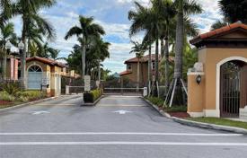 Maison en ville – West End, Miami, Floride,  Etats-Unis. $785,000