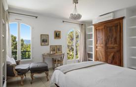Villa – Mougins, Côte d'Azur, France. 2,600,000 €