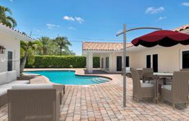 Villa – Miami, Floride, Etats-Unis. $1,399,000