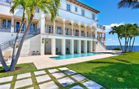 7 pièces villa 863 m² à Coral Gables, Etats-Unis. $7,999,000
