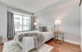 1 pièces appartement à Lake Shore Boulevard West, Canada. C$854,000