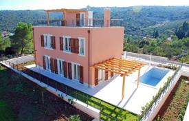 4 pièces villa 205 m² à Splitska, Croatie. 720,000 €