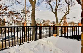 3 pièces maison en ville en York, Canada. C$2,210,000