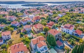 8 pièces maison en ville 320 m² à Medulin, Croatie. 550,000 €