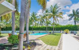 Villa – Fort Lauderdale, Floride, Etats-Unis. $2,299,000
