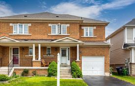 Maison mitoyenne – Scarborough, Toronto, Ontario,  Canada. C$1,067,000
