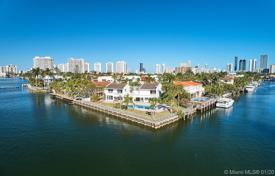 Villa – North Miami Beach, Floride, Etats-Unis. $3,800,000