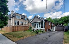 Maison en ville – North York, Toronto, Ontario,  Canada. C$1,574,000