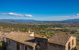 3 pièces maison mitoyenne à Gordes, France. 350,000 €