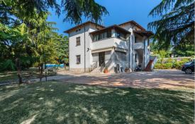 Villa – Lonato del Garda, Lombardie, Italie. 1,200,000 €