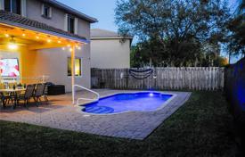 Maison en ville – Coconut Creek, Floride, Etats-Unis. $659,000