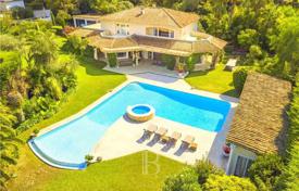 8 pièces maison de campagne à Antibes, France. 13,500,000 €