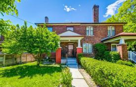 4 pièces maison mitoyenne en York, Canada. C$1,049,000