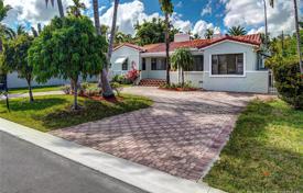 Maison de campagne – Miami Beach, Floride, Etats-Unis. $1,750,000