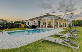 8 pièces villa 511 m² en Miami, Etats-Unis. 1,730,000 €