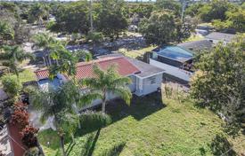 Maison en ville – North Miami, Floride, Etats-Unis. $550,000