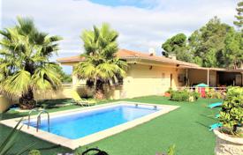 6 pièces villa 300 m² à Lloret de Mar, Espagne. 426,000 €