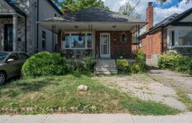 3 pièces maison en ville en York, Canada. C$1,537,000